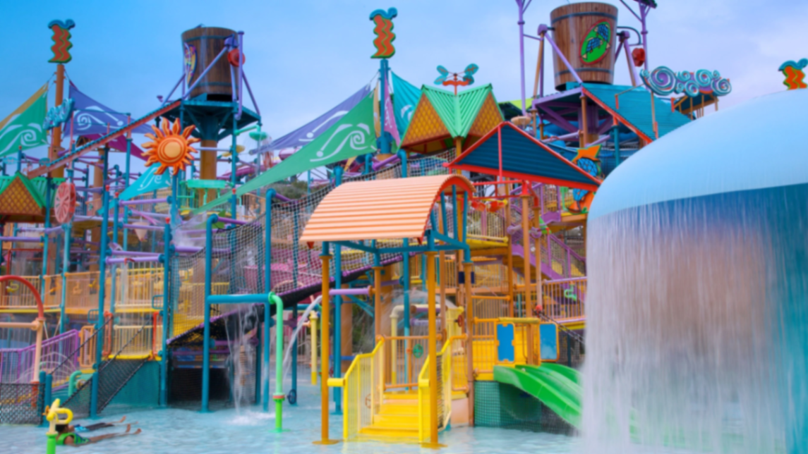 Estructura de juegos acuáticos en Aquatica Orlando